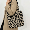 1040g3no31t9s5qh8me0g5o4vq7k08e6emfjsj60 (1) bag3